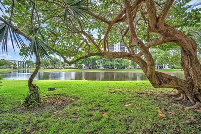 2311 S Cypress Bend Dr #316B, Pompano Beach, FL 33069 - Photo 4