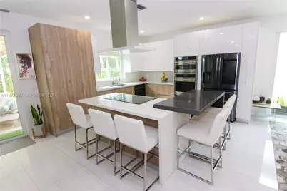 10912 NW 58th Ter, Doral, FL 33178 - Photo 10