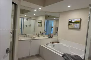 20185 E Country Club Dr, Aventura, FL 33180 - Photo 10