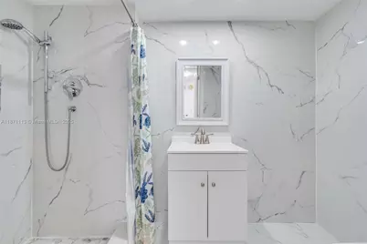 2750 NE 183rd St #1203, Aventura, FL 33160 - Photo 26