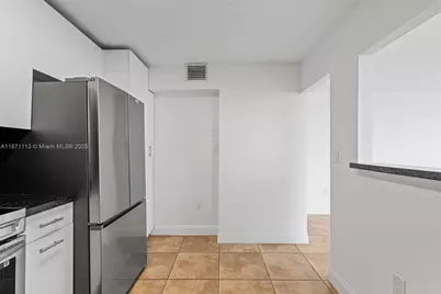 2750 NE 183rd St #1203, Aventura, FL 33160 - Photo 10