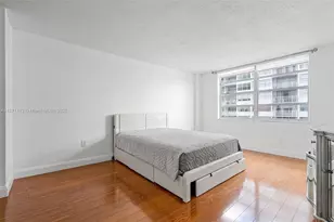 2750 NE 183rd St, Aventura, FL 33160 - Photo 20