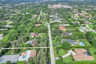 11300 Shady Ln, Plantation, FL 33325 - Photo 36