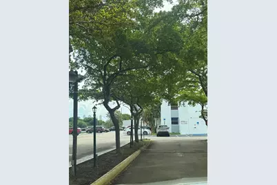 16465 NE 22nd Ave #617, North Miami Beach, FL 33160 - Photo 2