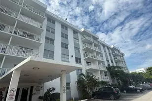 16465 NE 22nd Ave, North Miami Beach, FL 33160 - Photo 4
