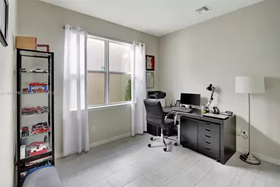 4353 Large Leaf Ln, Hollywood, FL 33021 - Photo 14