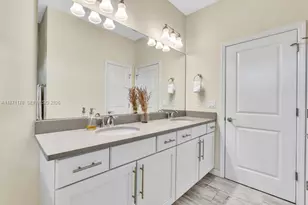 4353 Large Leaf Ln, Hollywood, FL 33021 - Photo 46