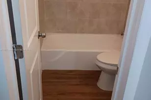 1140 NW 9th St, Homestead, FL 33030 - Photo 8