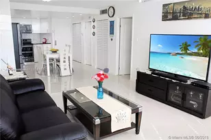 1351 NE Miami Gardens Dr, Miami, FL 33179 - Photo 6