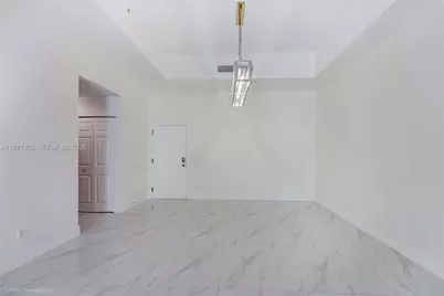 8395 SW 73rd Ave #511, Miami, FL 33143 - Photo 4