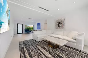 900 W 47th Ct, Miami Beach, FL 33140 - Photo 2