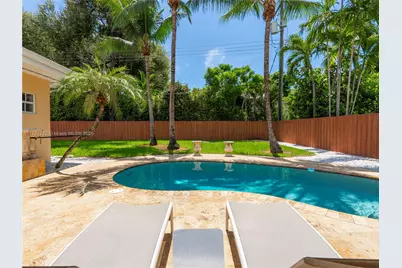 3001 S Miami Ave, Miami, FL 33129 - Photo 10