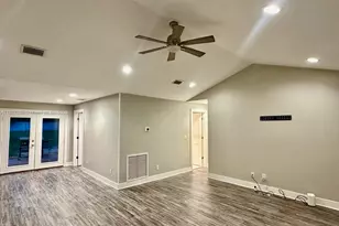 399 SW Broderick Dr, Other City - In The State Of Florida, FL 32025 - Photo 18