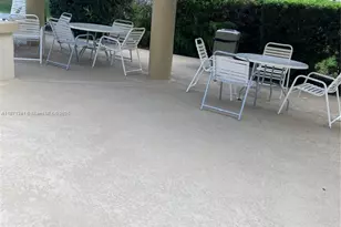 800 NE 195th St, Miami, FL 33179 - Photo 4