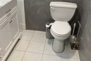 800 NE 195th St, Miami, FL 33179 - Photo 54