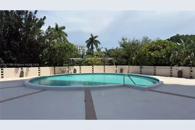 2425 Presidential Way #203, West Palm Beach, FL 33401 - Photo 24