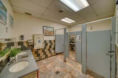Turn-Key Restaurant For Sale High Traffic Hialeah Plaza, Hialeah, FL 33010 - Photo 30
