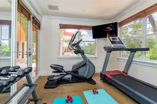 104 Paloma Dr, Coral Gables, FL 33143 - Photo 36