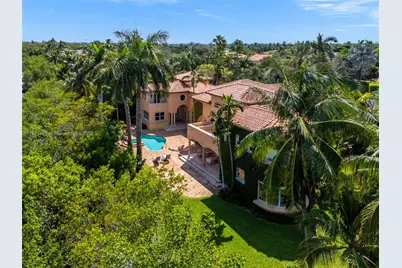 104 Paloma Dr, Coral Gables, FL 33143 - Photo 6