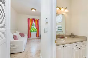 104 Paloma Dr, Coral Gables, FL 33143 - Photo 38