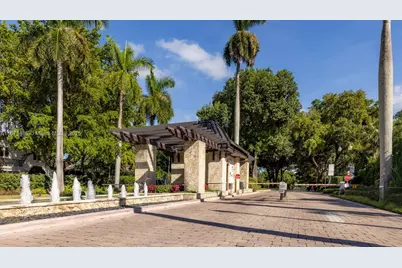 104 Paloma Dr, Coral Gables, FL 33143 - Photo 46