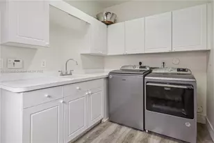 1371 Victoria Isle Dr, Weston, FL 33327 - Photo 22