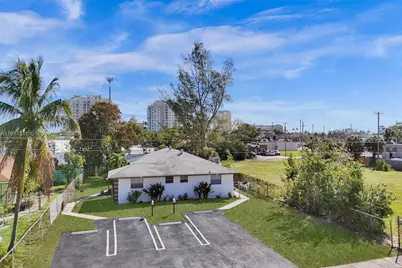 400 NE 2nd St, Boynton Beach, FL 33435 - Photo 8