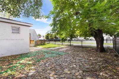 4201 NW 25th Ave, Miami, FL 33142 - Photo 24