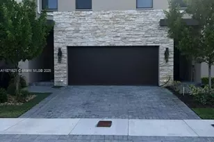 8045 NW 105th Ct, Doral, FL 33178 - Photo 2