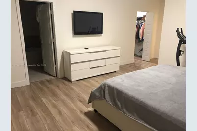 8045 NW 105th Ct, Doral, FL 33178 - Photo 26