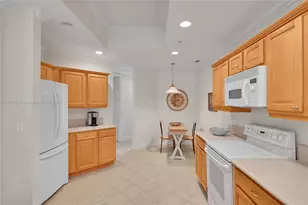 4700 Yacht Harbor Dr, Naples, FL 34112 - Photo 4