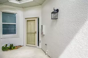 4700 Yacht Harbor Dr, Naples, FL 34112 - Photo 2