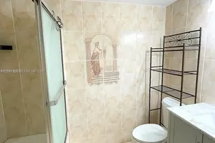 1335 W 68th St, Hialeah, FL 33014 - Photo 12