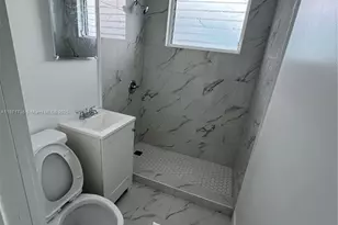 685 SE Park Dr, Hialeah, FL 33010 - Photo 14