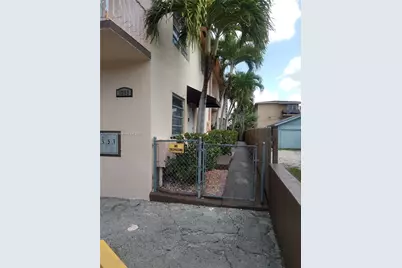 1353 NW 5 St, Miami, FL 33125 - Photo 2