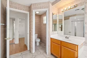 5095 NW 57th Way, Coral Springs, FL 33067 - Photo 32