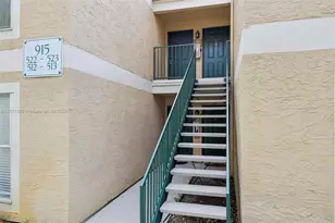 915 Riverside Dr, Coral Springs, FL 33071 - Photo 2