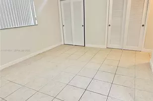 300 NE 12th Ave, Hallandale Beach, FL 33009 - Photo 10