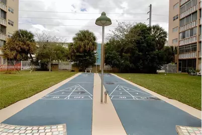300 NE 12th Ave #101, Hallandale Beach, FL 33009 - Photo 22