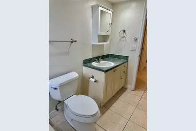 300 NE 12th Ave #101, Hallandale Beach, FL 33009 - Photo 14