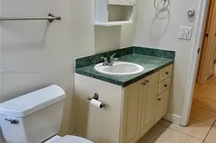 300 NE 12th Ave, Hallandale Beach, FL 33009 - Photo 14