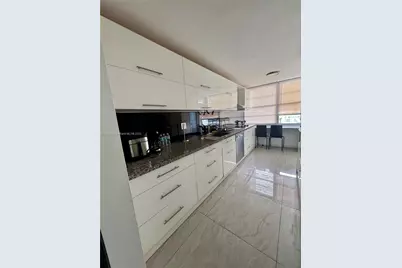 18071 Biscayne Blvd #1104, Aventura, FL 33160 - Photo 2