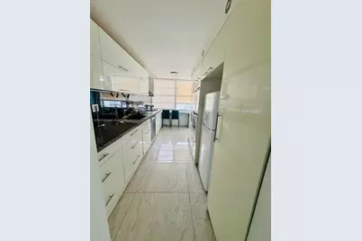 18071 Biscayne Blvd #1104, Aventura, FL 33160 - Photo 4