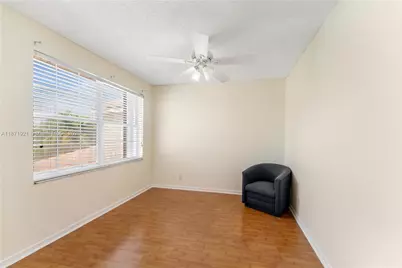 1943 SW 149th Ave, Miramar, FL 33027 - Photo 10