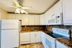 2771 Taft St, Hollywood, FL 33020 - Photo 8