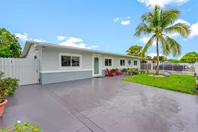 11740 SW 182nd Ter, Miami, FL 33177 - Photo 4