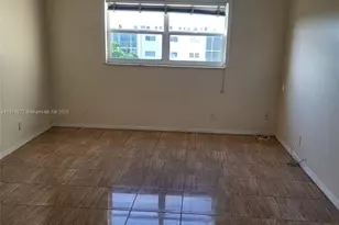 900 NE 12th Ave, Hallandale Beach, FL 33009 - Photo 10