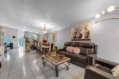 8101 SW 159th Ct, Miami, FL 33193 - Photo 4