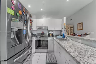 8101 SW 159th Ct, Miami, FL 33193 - Photo 8