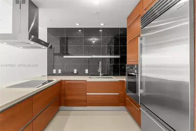 1100 Biscayne Blvd #3404, Miami, FL 33132 - Photo 16